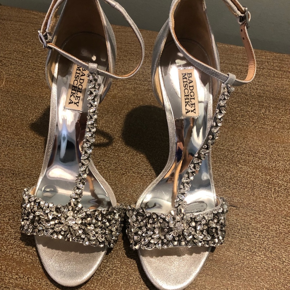 Silver Badgley Mischka heels - Picture 4 of 4